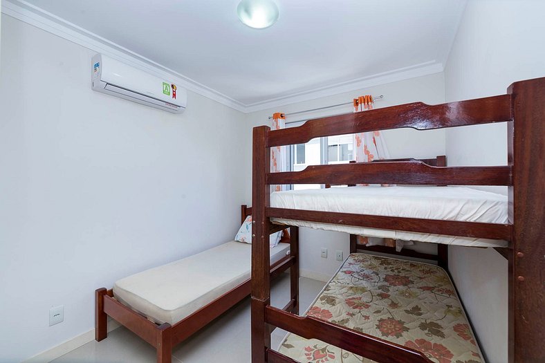 203MA - Excelente apartamento de 3 dormitórios à 70 metros d