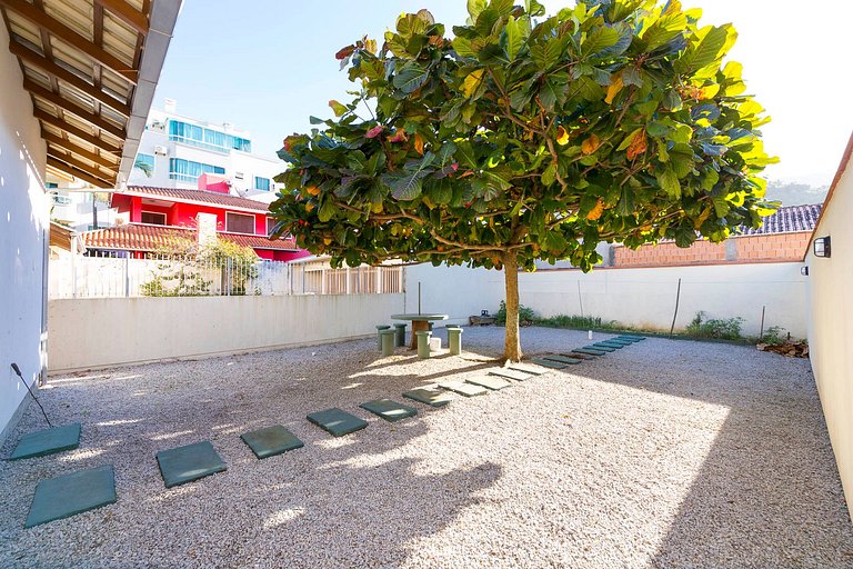 026D - Linda casa de 3 dormitórios para até 8 pessoas próxim