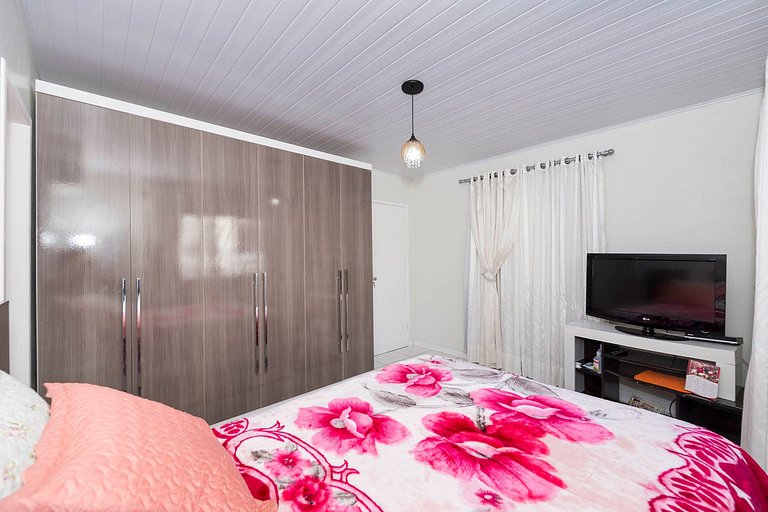 035B - Linda Casa de 3 dormitórios para 8 pessoas, próxima a