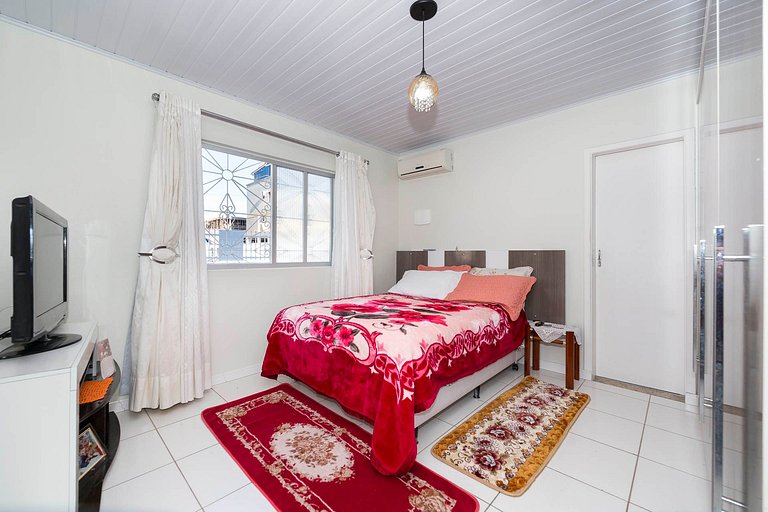 035B - Linda Casa de 3 dormitórios para 8 pessoas, próxima a