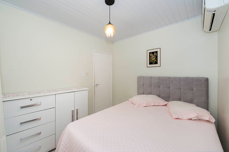035B - Linda Casa de 3 dormitórios para 8 pessoas, próxima a