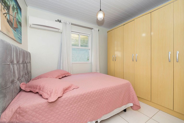 035B - Linda Casa de 3 dormitórios para 8 pessoas, próxima a