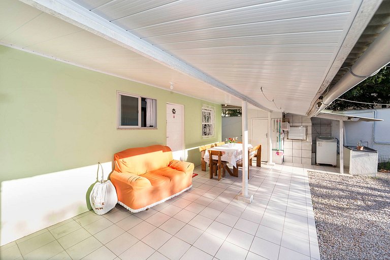 035B - Linda Casa de 3 dormitórios para 8 pessoas, próxima a