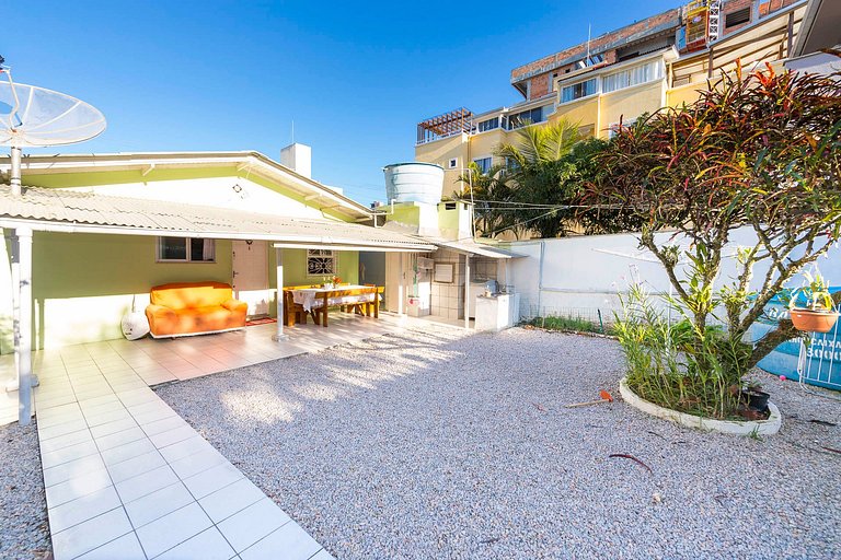 035B - Linda Casa de 3 dormitórios para 8 pessoas, próxima a