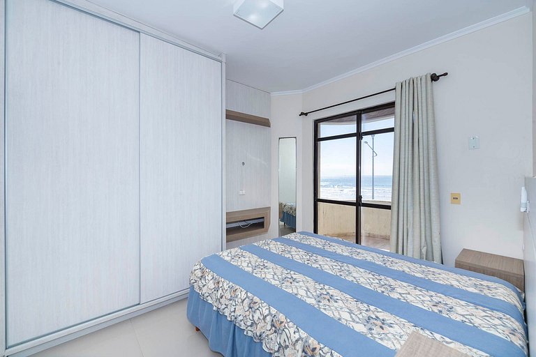 103BS - Triplex com Piscina Frente para o Mar em Bombinhas S