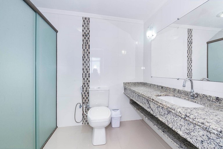 103BS - Triplex com Piscina Frente para o Mar em Bombinhas S