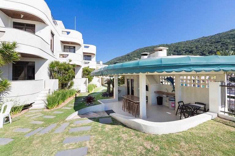 103BS - Triplex com Piscina Frente para o Mar em Bombinhas S