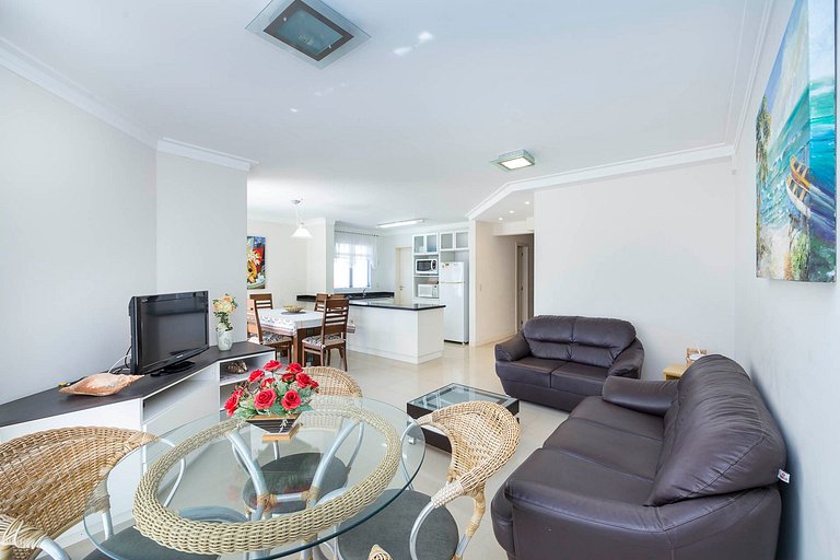 203MA - Excelente apartamento de 3 dormitórios à 70 metros d