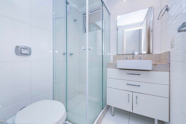 203MA - Excelente apartamento de 3 dormitórios à 70 metros d