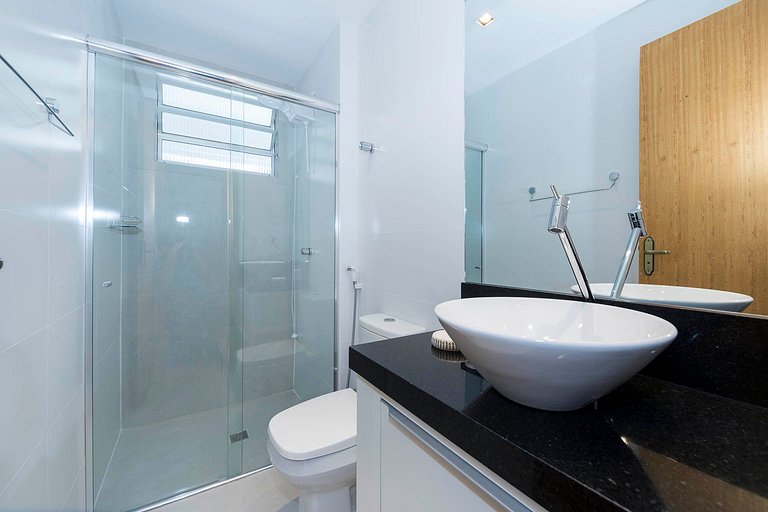 13B - Apartamento com Vista ao Mar para até 06 pessoas na av