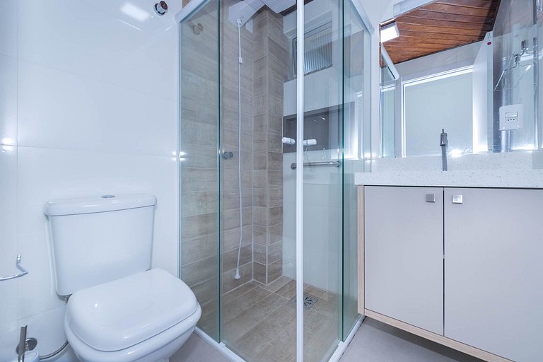 102IB - Lindo apartamento 2 quartos com Vista ao Mar, para a