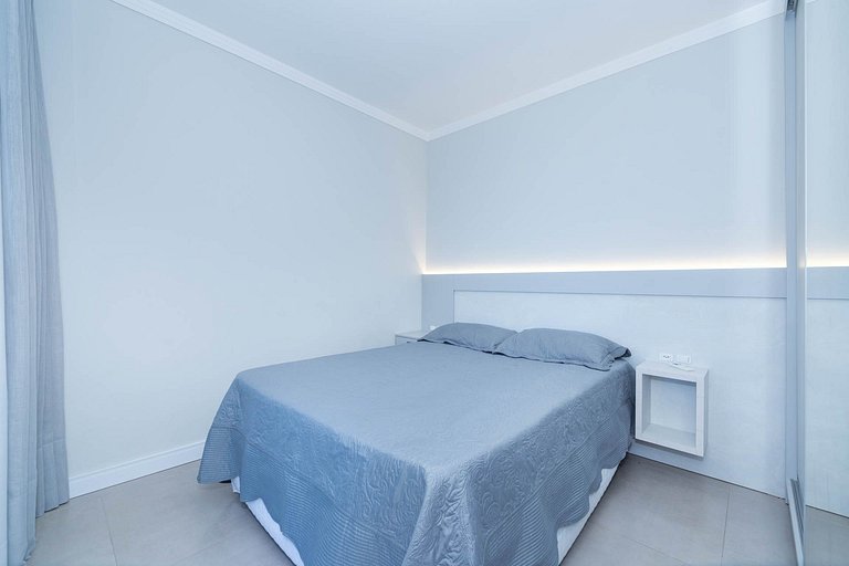 102IB - Lindo apartamento 2 quartos com Vista ao Mar, para a
