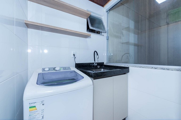 102IB - Lindo apartamento 2 quartos com Vista ao Mar, para a