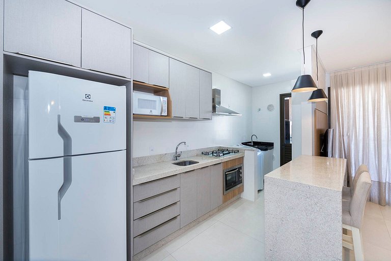 209G - Lindo apartamento com piscina, 2 suítes, 02 vagas de