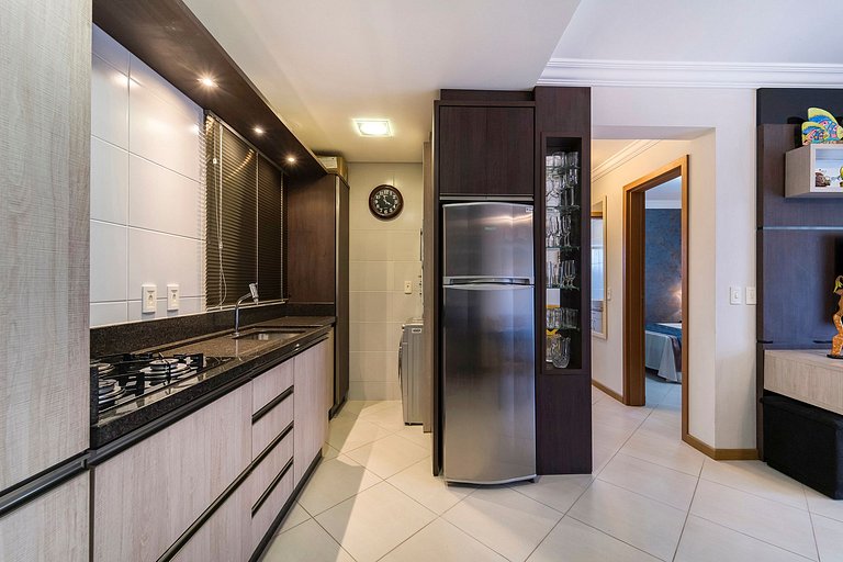 102RG - Apartamento Alto Padrão 2 Dormitórios em Bombinhas -