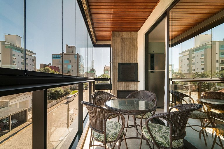 101VIE - Luxuoso apartamento 02 suítes para até 05 pessoas e