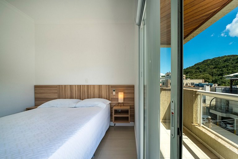 204M - Maravilhoso apartamento poucos metros do mar na praia