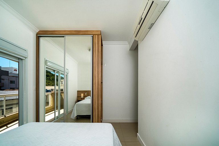 204M - Maravilhoso apartamento poucos metros do mar na praia