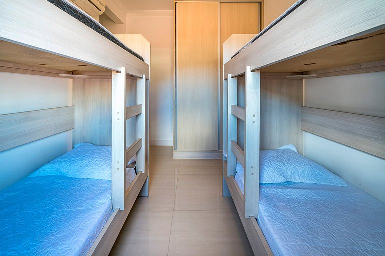 204M - Maravilhoso apartamento poucos metros do mar na praia