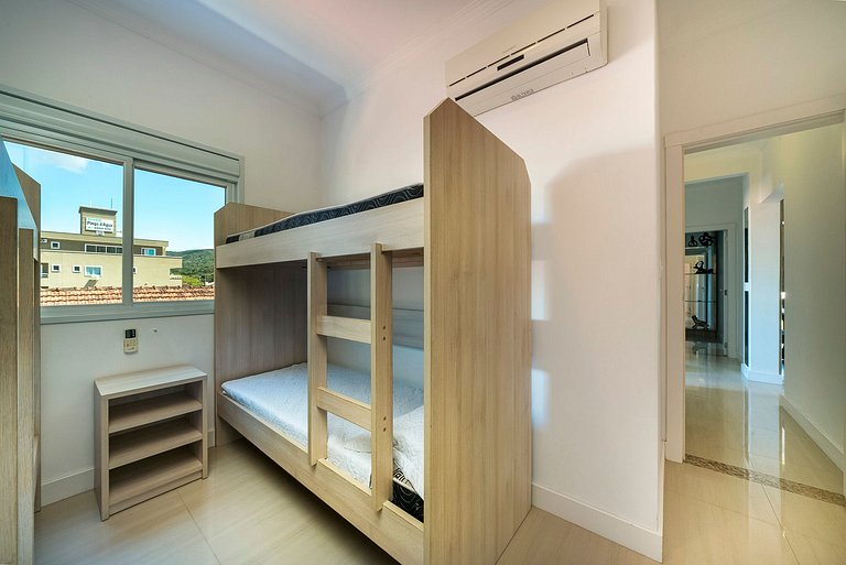 204M - Maravilhoso apartamento poucos metros do mar na praia