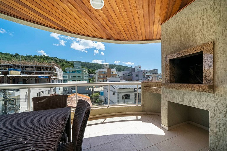 204M - Maravilhoso apartamento poucos metros do mar na praia