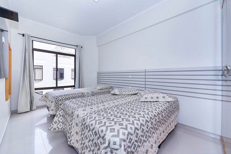 103BS - Triplex com Piscina Frente para o Mar em Bombinhas S
