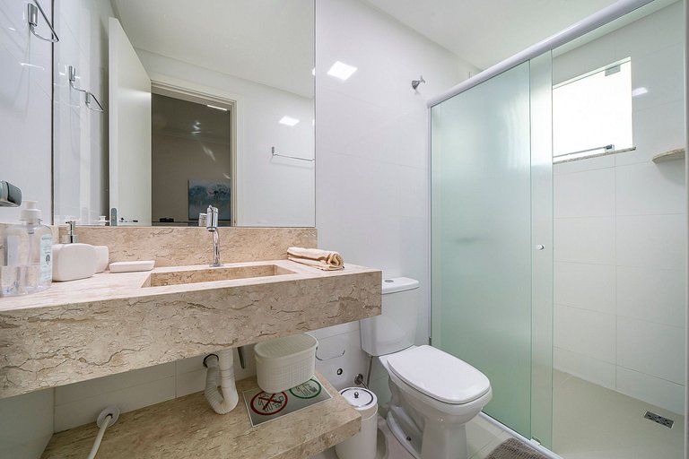 201BD - Lindo apartamento com Vista ao Mar, Alto Padrão 3 Su