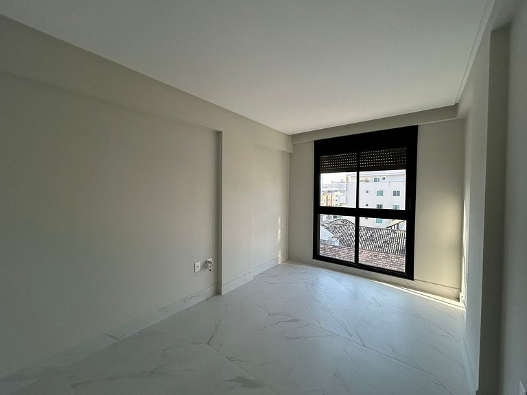 Apart. Novo moderno 2 dormitórios à 350 metros Mar