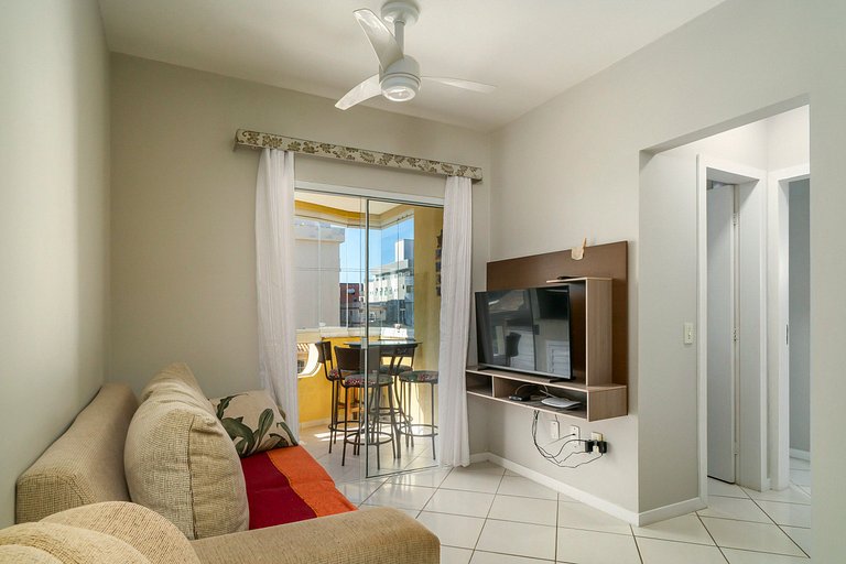 202B - Apartamento de 2 dormitórios para 05 pessoas, próximo