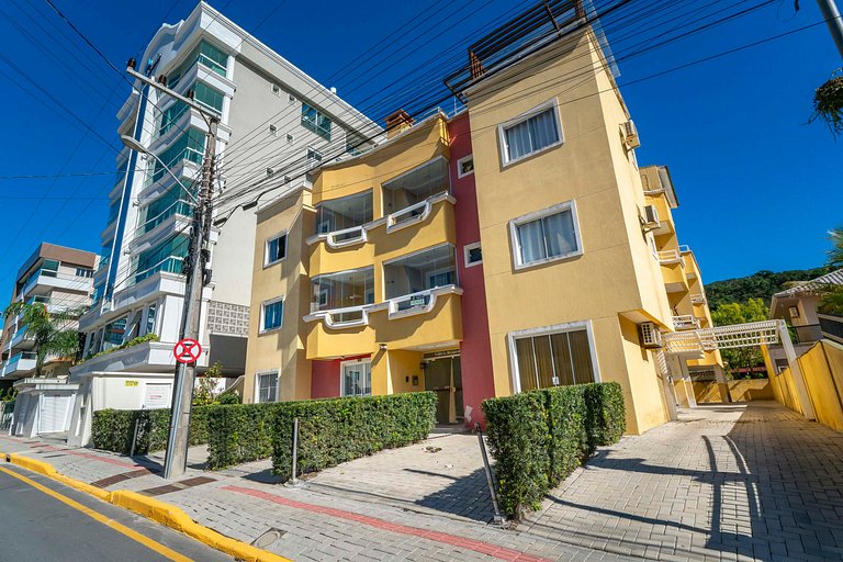 202B - Apartamento de 2 dormitórios para 05 pessoas, próximo