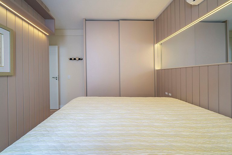 303VIE - Luxuoso apartamento 2 suítes, 2 vagas de garagem pa