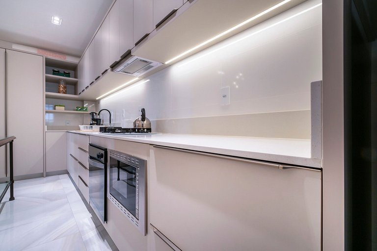 303VIE - Luxuoso apartamento 2 suítes, 2 vagas de garagem pa