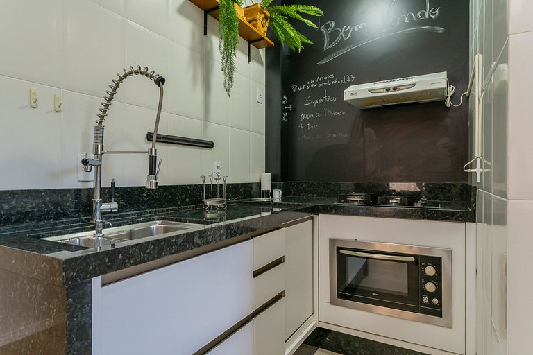 201RL - Apartamento 03 quartos, à poucos metros da Praia de