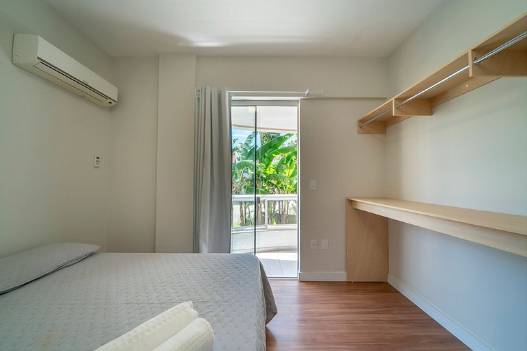 201RL - Apartamento 03 quartos, à poucos metros da Praia de