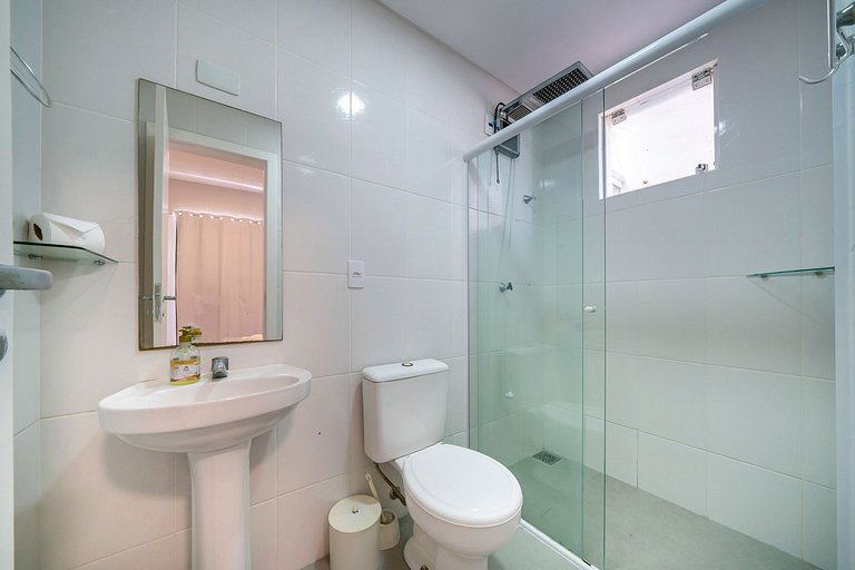 201RL - Apartamento 03 quartos, à poucos metros da Praia de