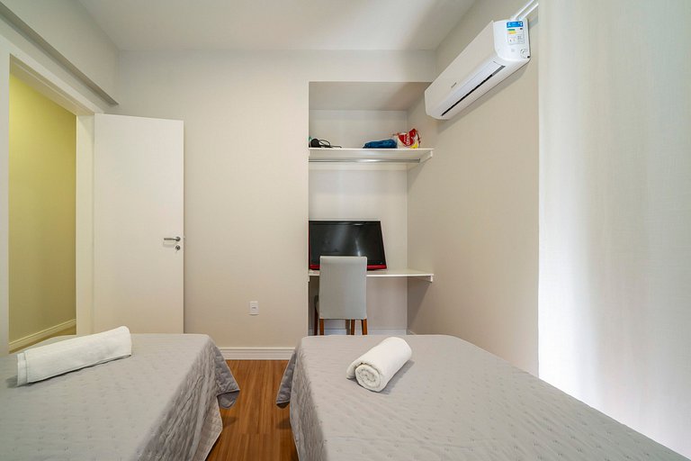 201RL - Apartamento 03 quartos, à poucos metros da Praia de