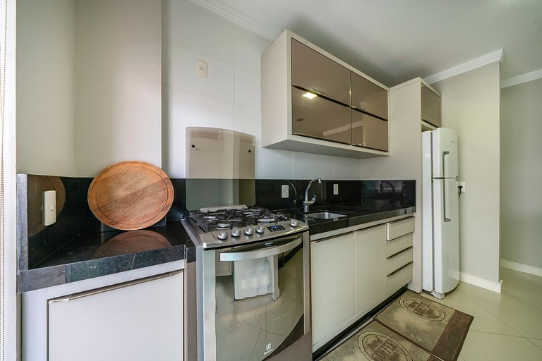 305 - B Mediterrâneo - Apartamento de 03 dormitórios próximo