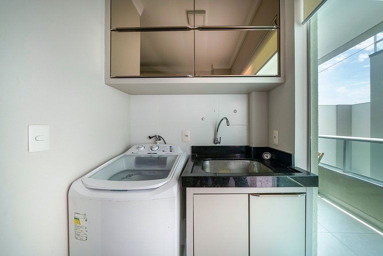 305 - B Mediterrâneo - Apartamento de 03 dormitórios próximo