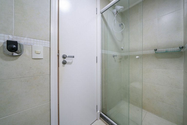 209IM - Excelente apartamento com Vista para o Mar, 03 dormi