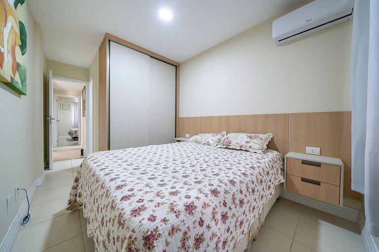 209IM - Excelente apartamento com Vista para o Mar, 03 dormi
