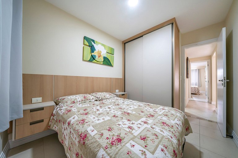 209IM - Excelente apartamento com Vista para o Mar, 03 dormi