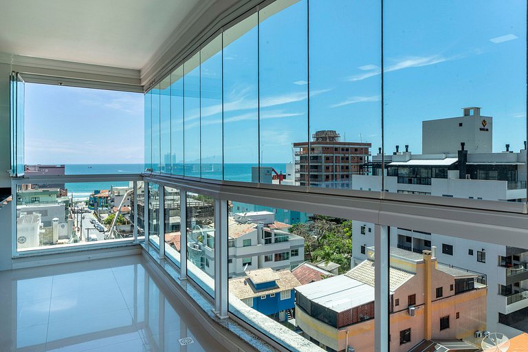 Cobertura 3 suítes com vista a 150 metros da praia de Bombas