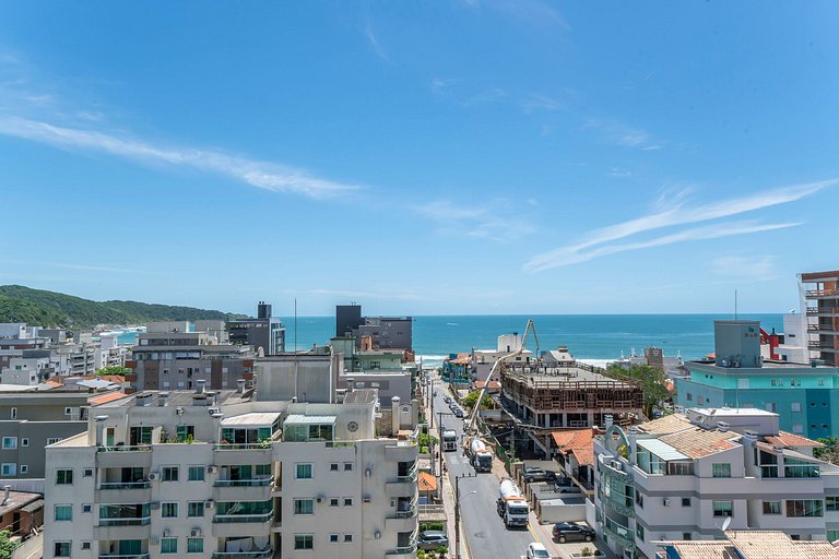 Cobertura 3 suítes com vista a 150 metros da praia de Bombas
