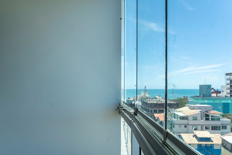Cobertura 3 suítes com vista a 150 metros da praia de Bombas