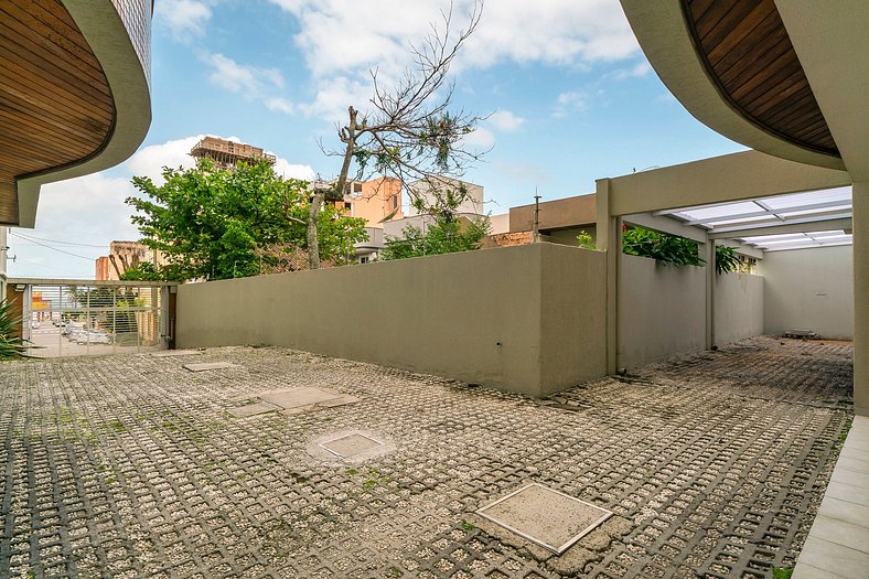 Apartamento de 3 dormitórios 90 metros da Praia de Bombas/SC